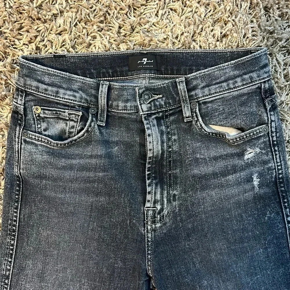 90s Grunge Rocker Feminine Boho 7 For All Mankind Gray Distressed Jean-Sz27 - Picture 5 of 8